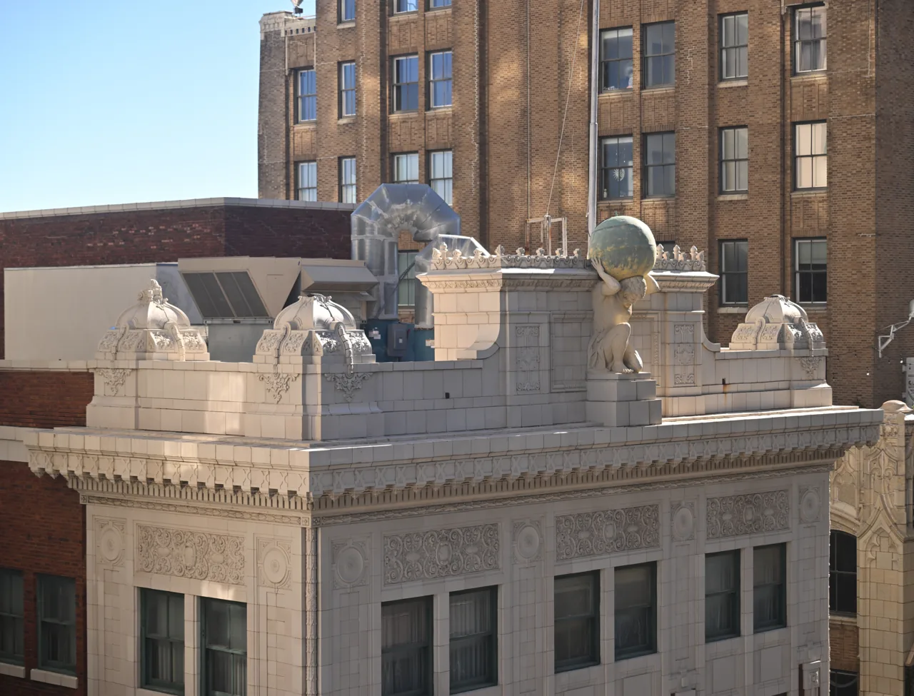 Decorative Atlas Life Building roofline, home to Courtyard Tulsa Downtown