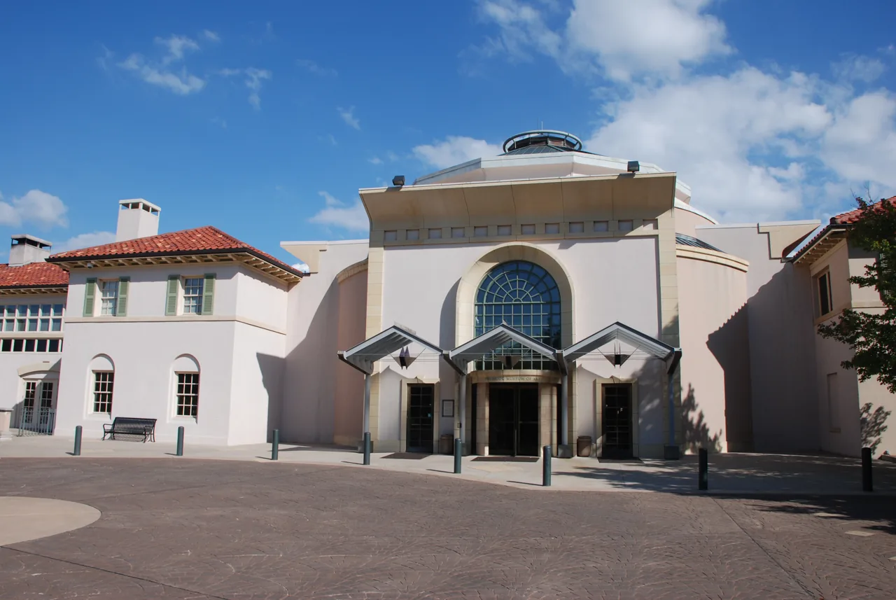 Entrance to Philbrook Museum of Art in Tulsa